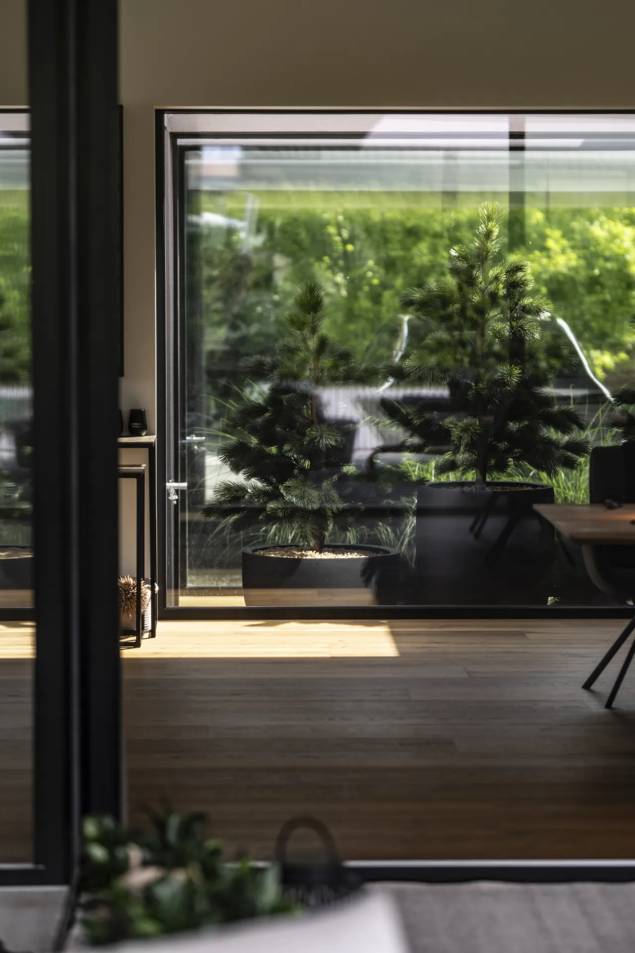 Terrassentür mit Übergang zwischen Innen- und Außenraum